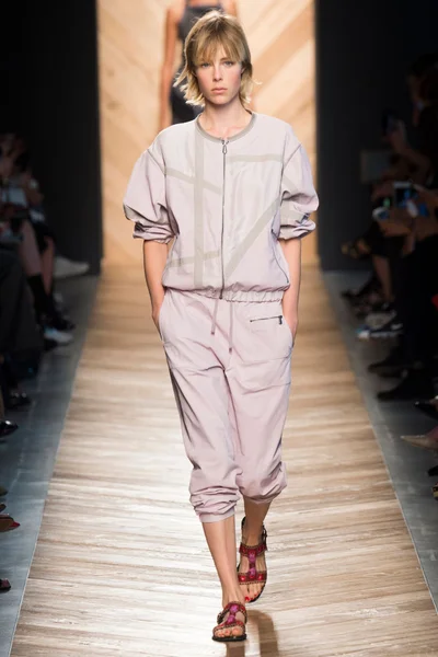 Look 35